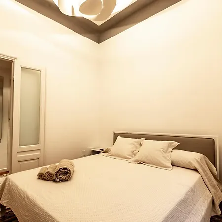 Manzoni 76 Apartment *