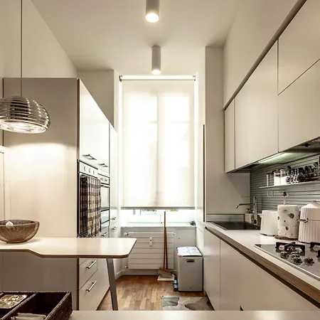 Apartment Manzoni 76