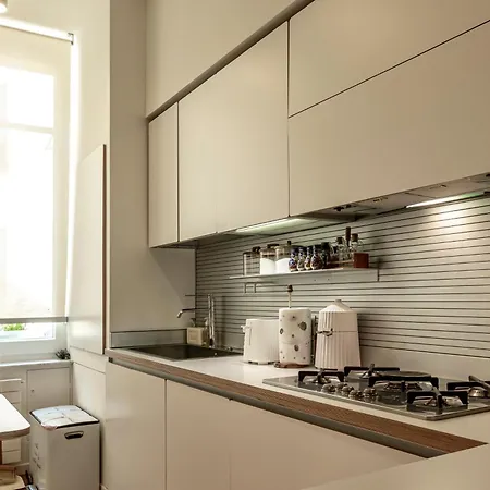 Manzoni 76 Apartment *