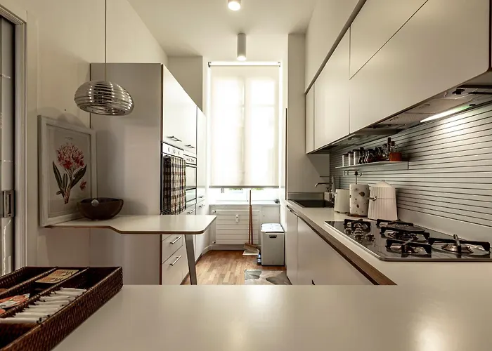 Manzoni 76 * La Spezia