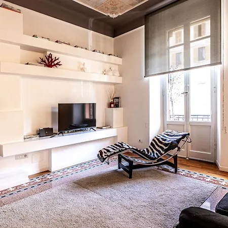 Lejlighed Manzoni 76 *